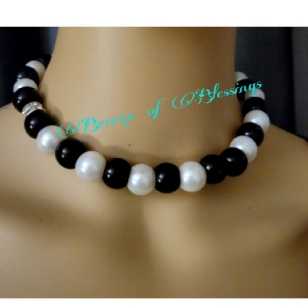 Handmade Pearl Beaded bracelet &  Necklace Set